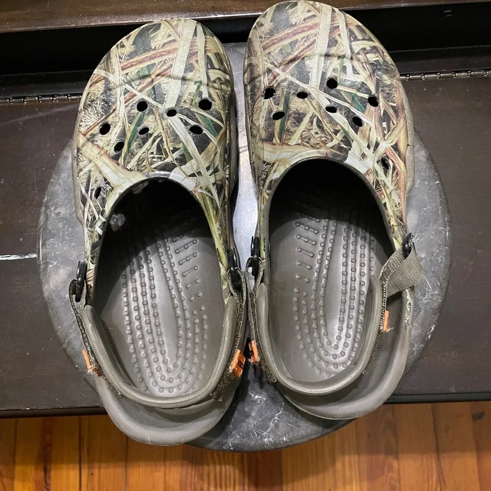 Crocs Clogs Mens 7 Womens 9 Green Mossy Oak Shadow Grass Blades All Terrain Clog